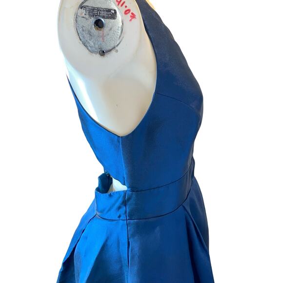 RTR Hutch Teal Satin Cross Back High Low Gown Size 6 - Picture 4 of 8